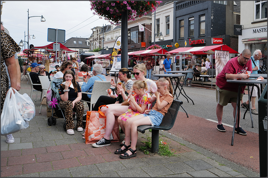 Velp 'Dolle Donderdag' 25Jul24 - Ruud Leeuw (c)